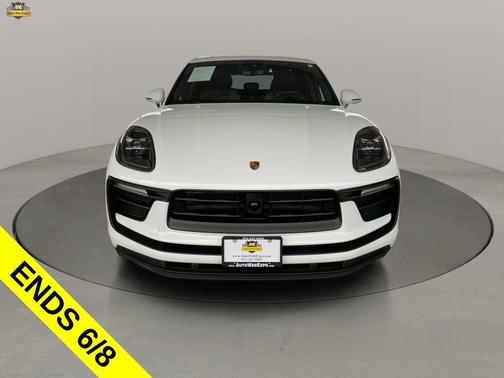 White 2024 Porsche Macan Macan