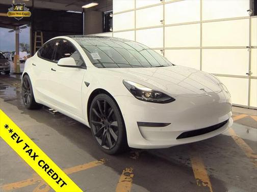 2022 Tesla Model 3 Standard Range