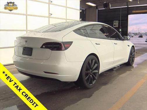 2022 Tesla Model 3 Standard Range