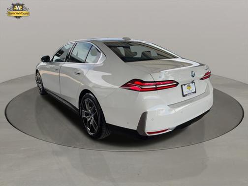 2024 BMW i5 eDrive40