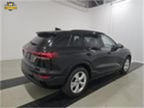 2025 Audi Q6 e-tron Premium