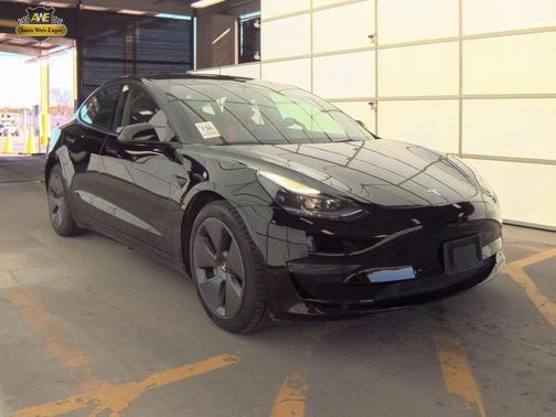 2022 Tesla Model 3 Standard Range