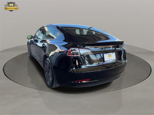 2022 Tesla Model 3 Standard Range