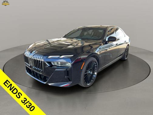 Carbon Black Metallic 2023 BMW i7 xDrive60