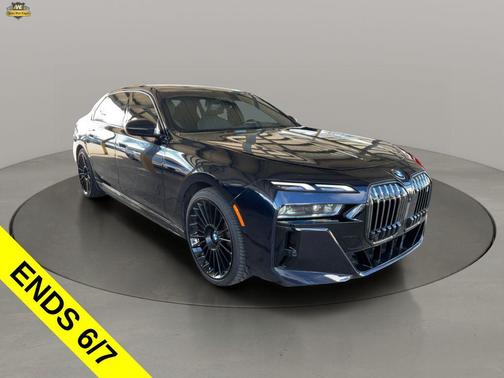 Carbon Black Metallic 2023 BMW i7 xDrive60