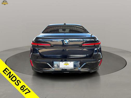 Carbon Black Metallic 2023 BMW i7 xDrive60