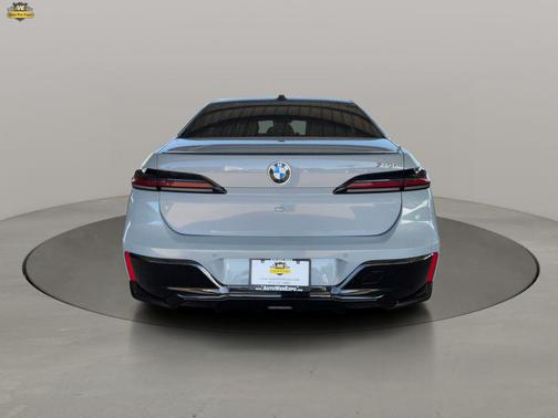 Brooklyn Gray Metallic 2023 BMW 740 i