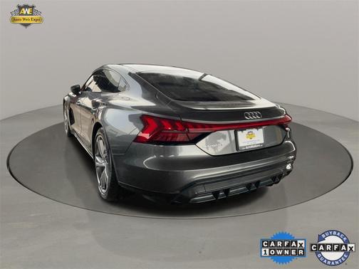 2022 Audi e-tron GT Premium Plus