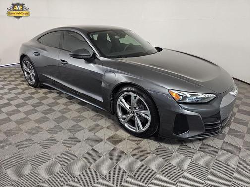 2022 Audi e-tron GT Premium Plus