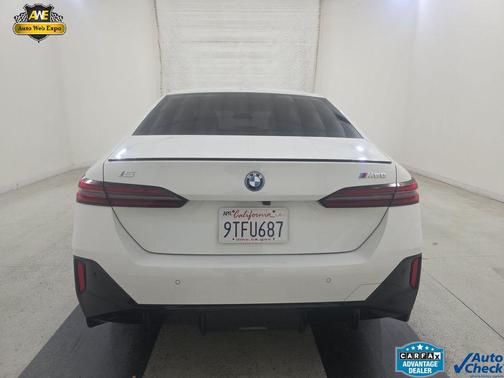 Alpine White 2024 BMW i5 M60