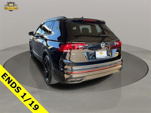 2024 Volkswagen Tiguan 2.0T SE R-Line Black