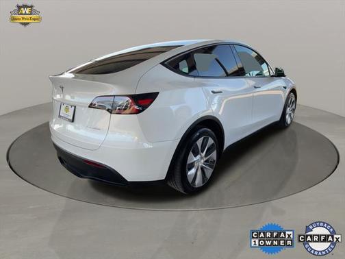 2021 Tesla Model Y Long Range Dual Motor All-Wheel Drive