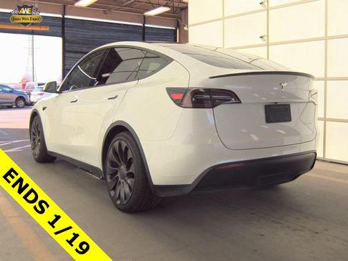 2023 Tesla Model Y Performance Dual Motor All-Wheel Drive