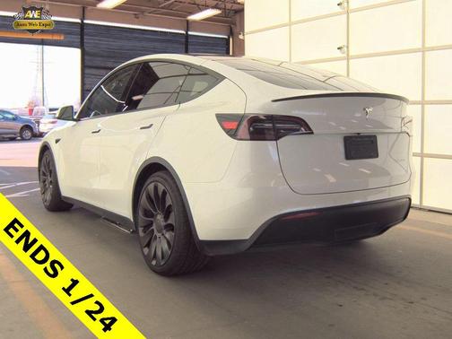 2023 Tesla Model Y Performance Dual Motor All-Wheel Drive