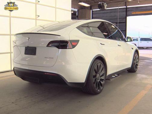 2023 Tesla Model Y Performance Dual Motor All-Wheel Drive