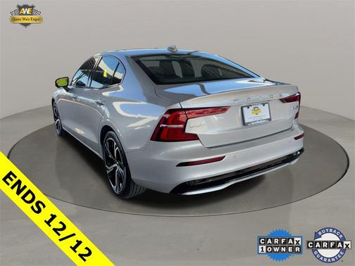 2024 Volvo S60 B5 Core Dark Theme