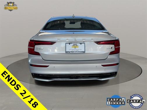 2024 Volvo S60 B5 Core Dark Theme