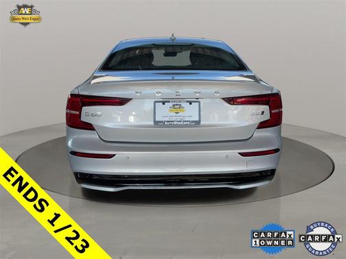 2024 Volvo S60 B5 Core Dark Theme