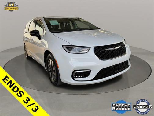 2024 Chrysler Pacifica Hybrid Select