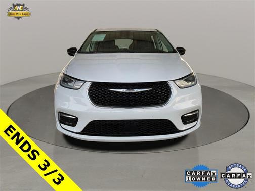 2024 Chrysler Pacifica Hybrid Select