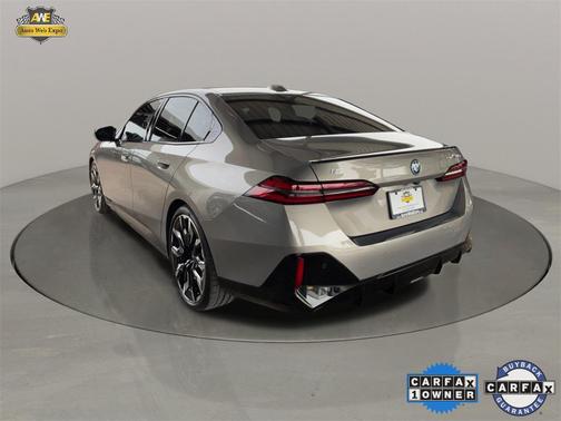 2024 BMW i5 M60