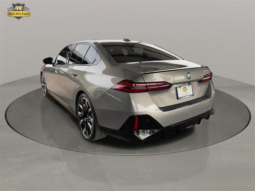 2024 BMW i5 M60