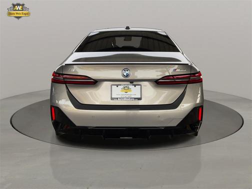 2024 BMW i5 M60