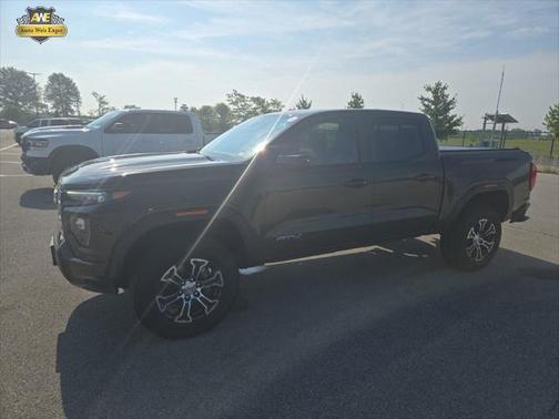 2024 GMC Canyon Base