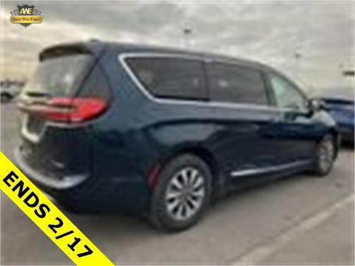 2022 Chrysler Pacifica Hybrid Limited