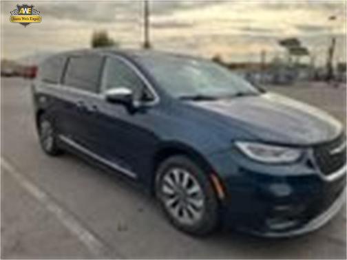 2022 Chrysler Pacifica Hybrid Limited