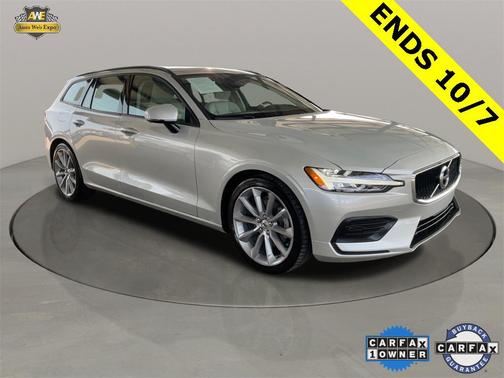 2020 Volvo V60 T5 Momentum