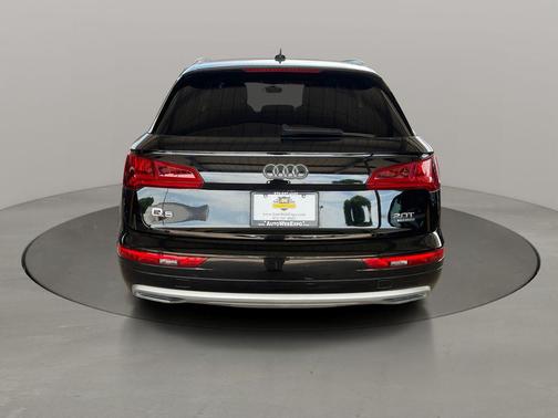 Brilliant Black 2018 Audi Q5 2.0T Premium