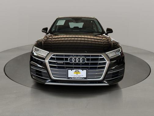 Brilliant Black 2018 Audi Q5 2.0T Premium