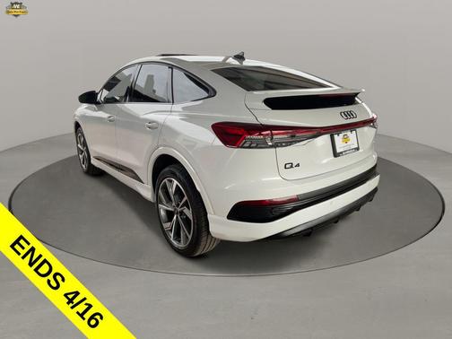 Glacier White Metallic 2023 Audi Q4 e-tron Premium 50 quattro