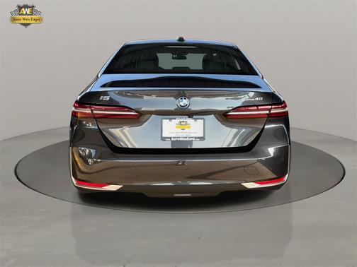 2024 BMW i5 eDrive40