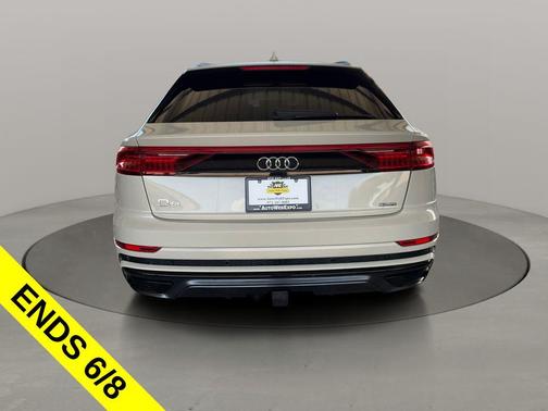 Vicuna Beige Metallic 2023 Audi Q8 55 Premium Plus