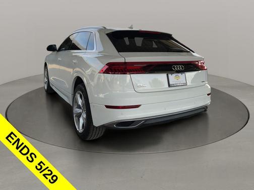 Carrara White 2023 Audi Q8 55 Premium