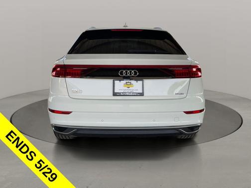 Carrara White 2023 Audi Q8 55 Premium