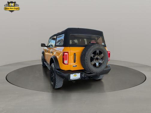 Cyber Orange Metallic Tricoat 2022 Ford Bronco Black Diamond