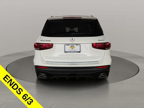 Polar White 2022 Mercedes-Benz GLB 250 4MATIC