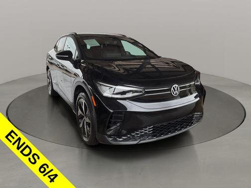 Deep Black Pearl 2023 Volkswagen ID.4 AWD Pro S