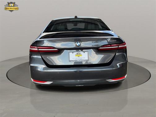 2025 BMW 530 i