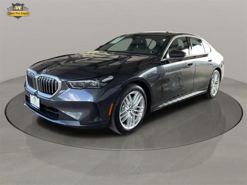 2025 BMW 530 i