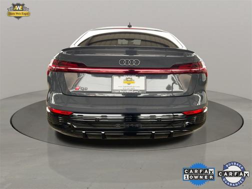 2024 Audi Q8 e-tron Premium Plus