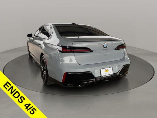 Brooklyn Gray Metallic 2023 BMW 740 i