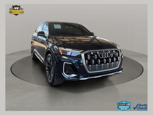 Waitomo Blue Metallic 2025 Audi Q7 45 Premium