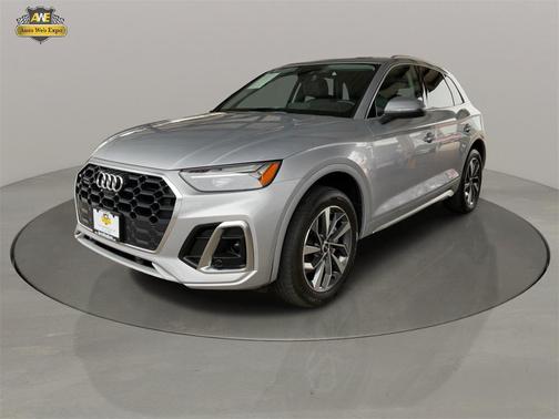 2023 Audi Q5 45 S line Premium Plus