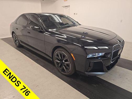 Black Sapphire Metallic 2024 BMW 740 740i