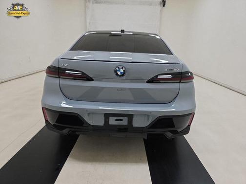 2024 BMW i7 eDrive50