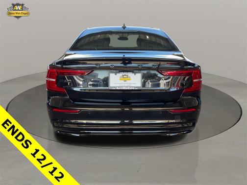 2024 Volvo S60 B5 Plus Black Edition